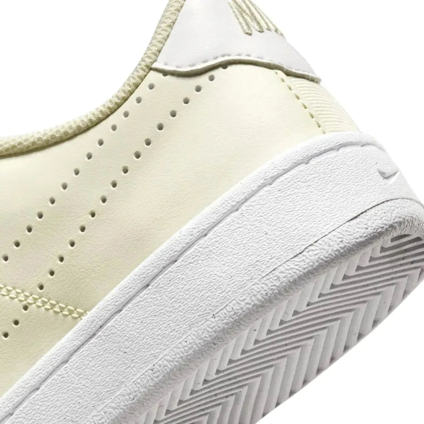 Zapatillas Nike Court Royale 2 Next Nature Crema