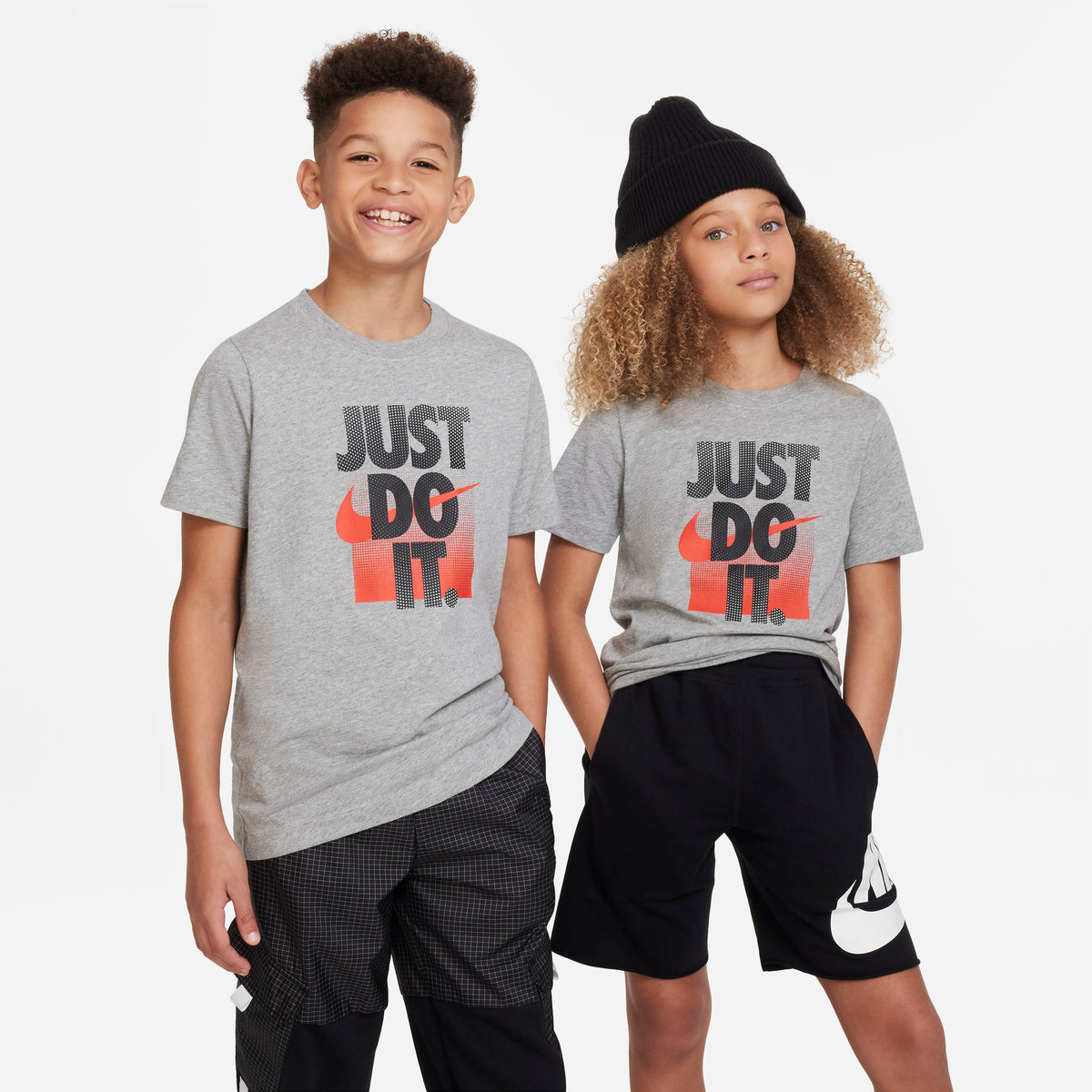 Polera Nike Sportswear Gris para Niños