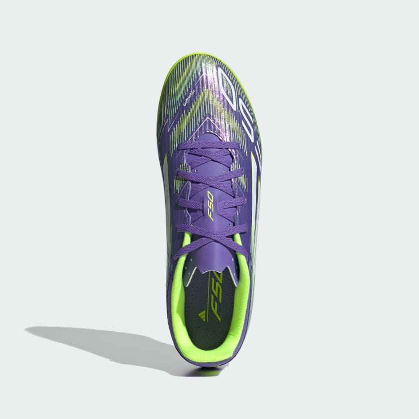Zapatos de fútbol F50 Club pasto sintético Adidas Violeta