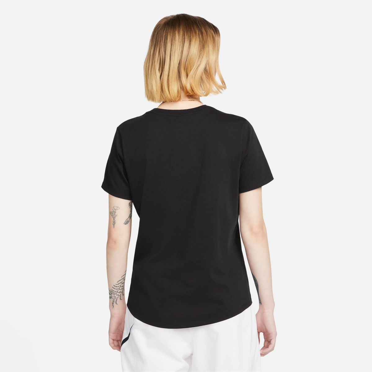Polera Sportswear Club Nike Negro
