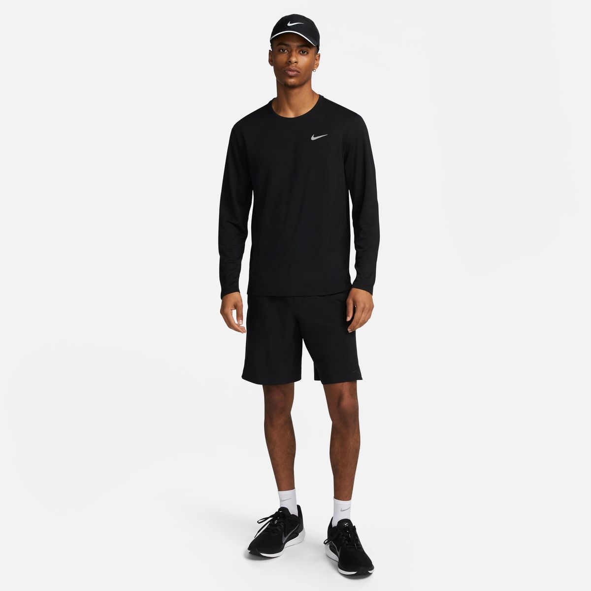 Polera Miler Nike Negro