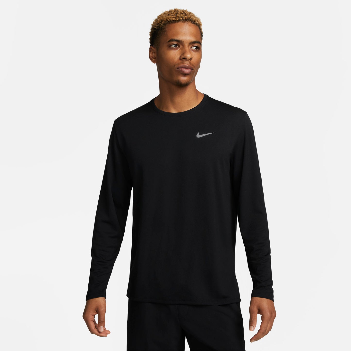 Polera Miler Nike Negro