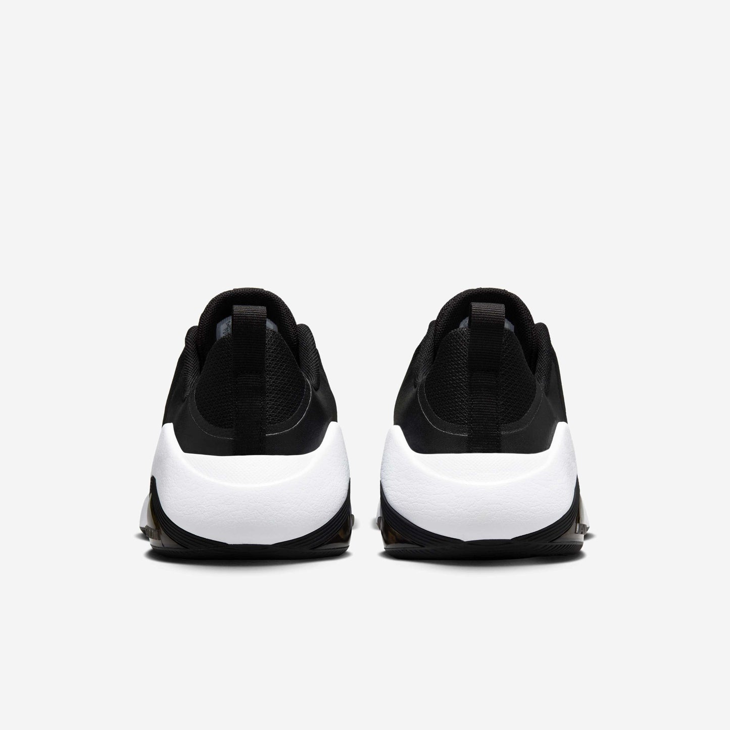 Zapatilla Bella 7 Nike Negro